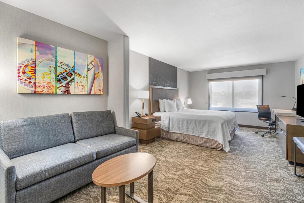 | Best Western Valencia/Six Flags Inn & Suites
