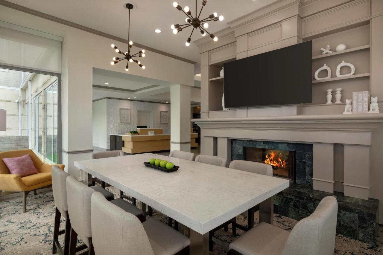 | Hilton Garden Inn Cleveland Airport