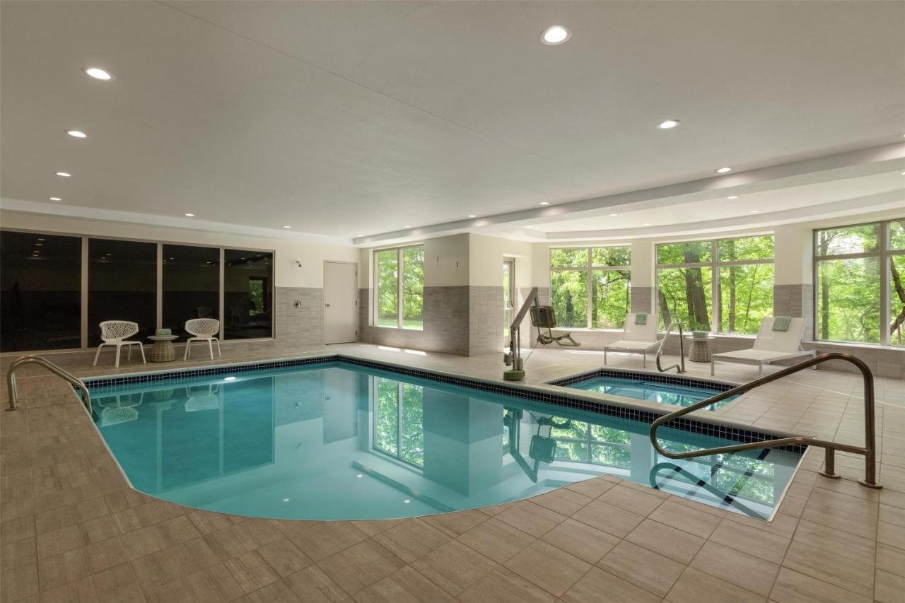 | Hilton Garden Inn Cleveland Airport