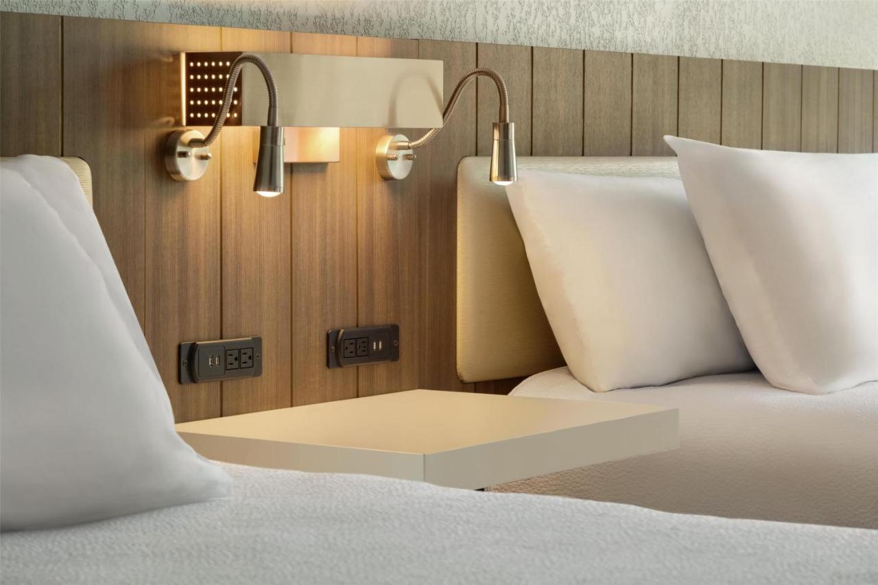 | Hilton Garden Inn Cleveland Airport