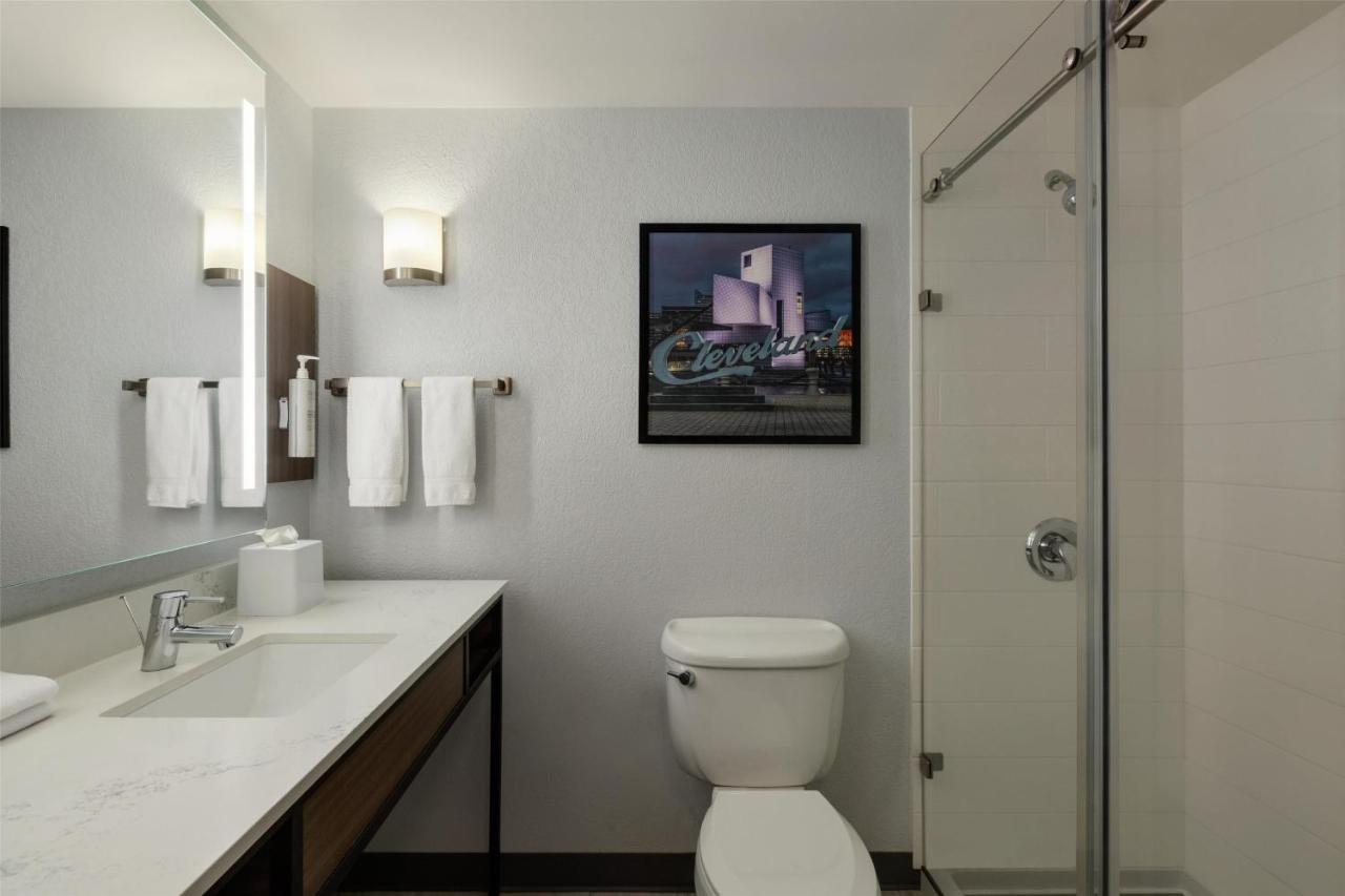 | Hilton Garden Inn Cleveland Airport