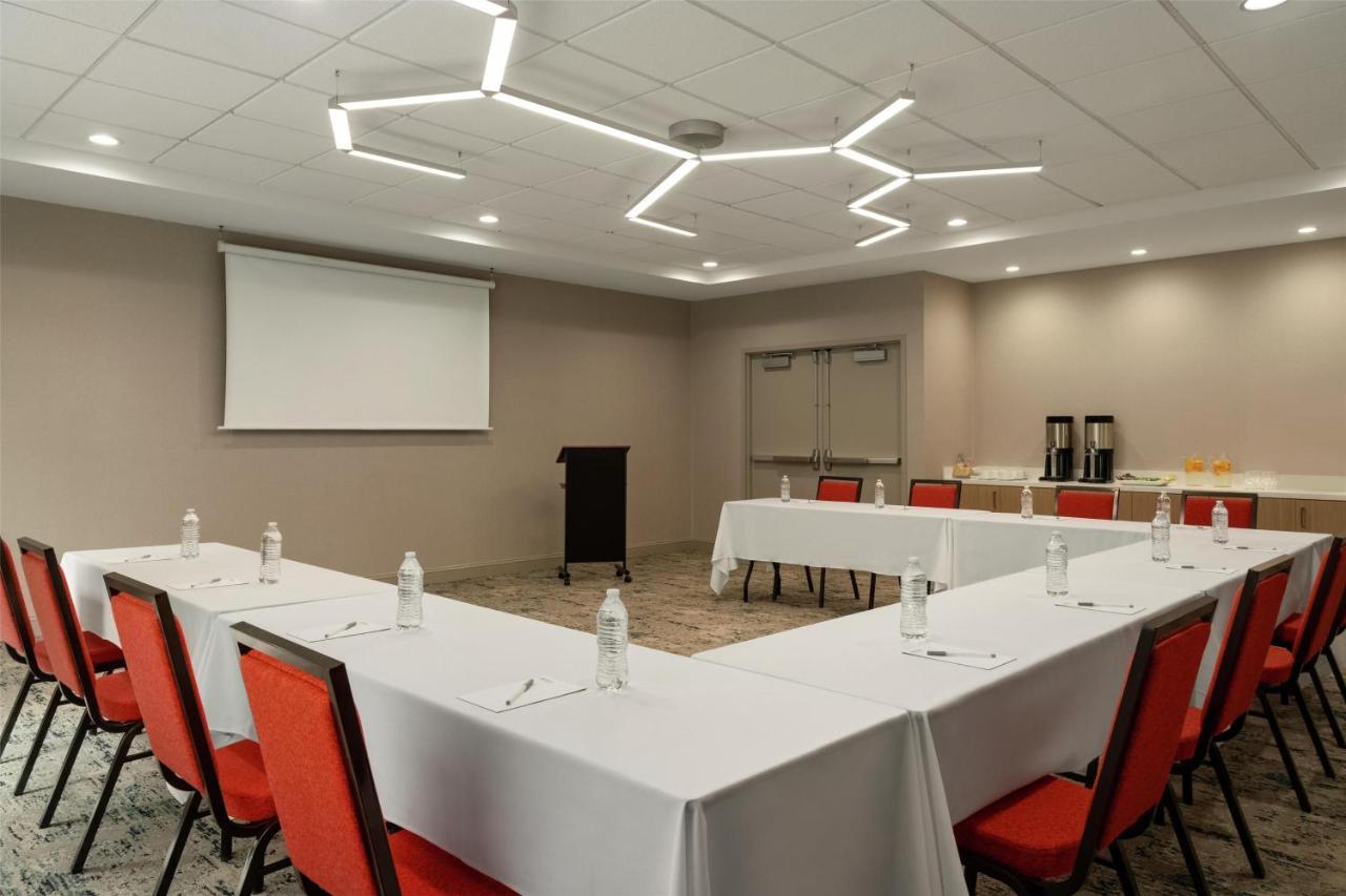 | Hilton Garden Inn Cleveland Airport