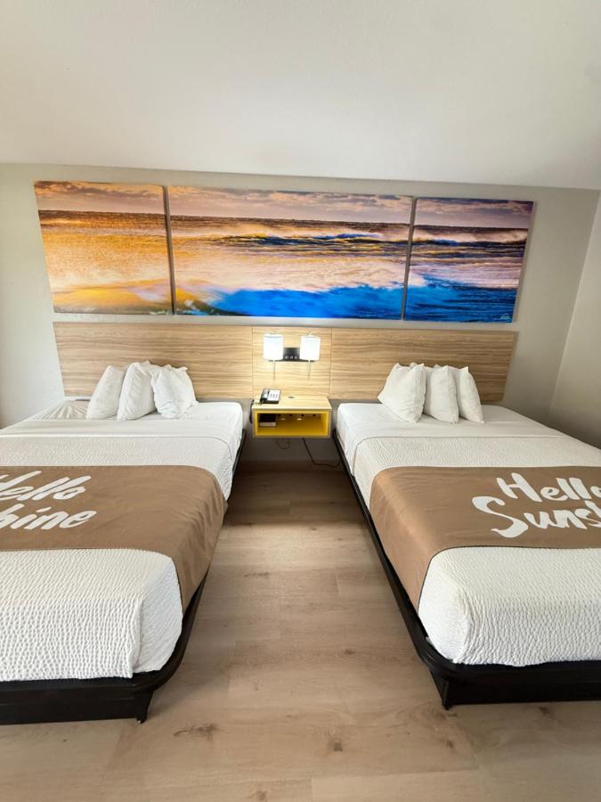 | Days Inn by Wyndham Shorter