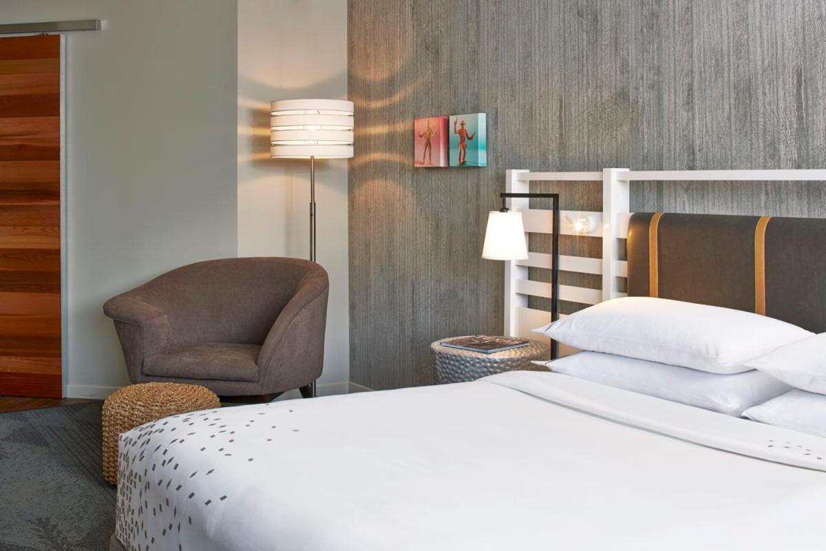 | The Worthington Renaissance Fort Worth Hotel