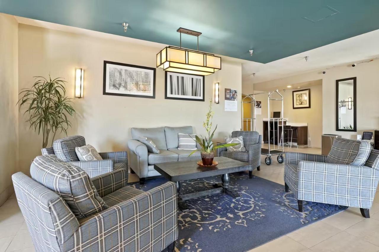  | La Quinta by Wyndham Henderson-Northeast Denver