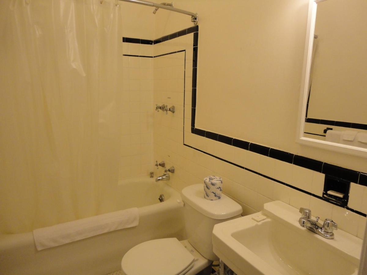 | Lenox Hotel and Suites