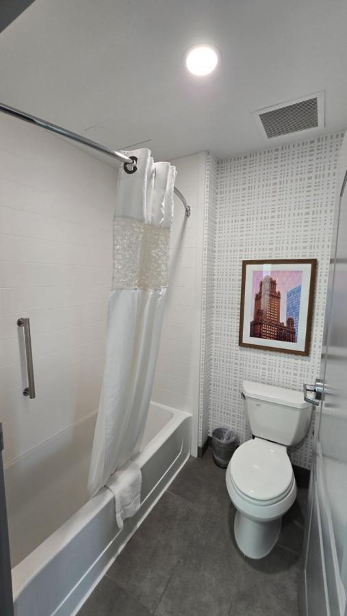  | Hampton Inn & Suites Chicago Deer Park
