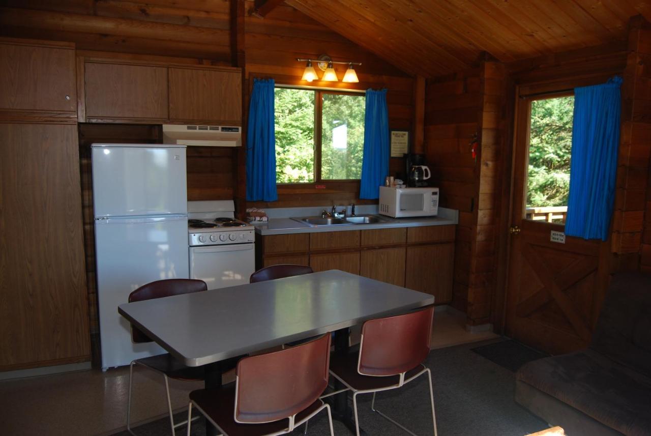 | La Conner Camping Resort Deluxe Cabin 5