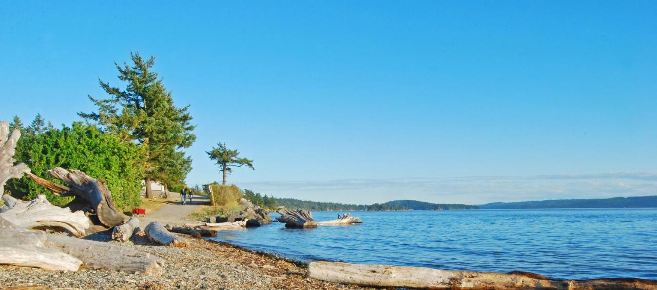 | La Conner Camping Resort Beach Cabin 1