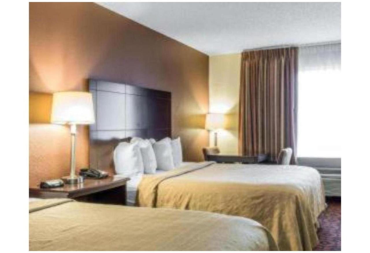 Queen Room with Two Queen Beds - Smoking at Motel 6 Oklahoma City, OK - Fairgrounds West