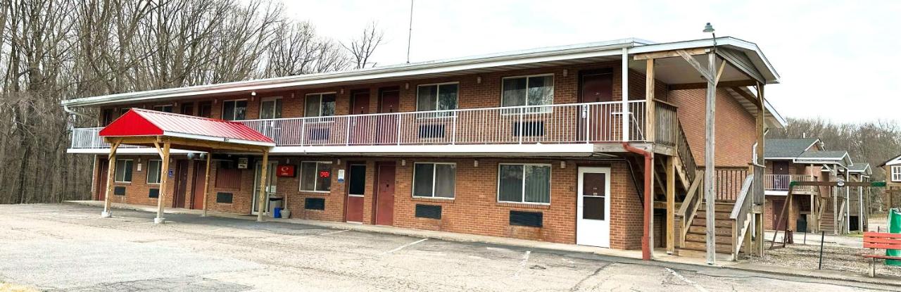 | Econo Lodge Drums
