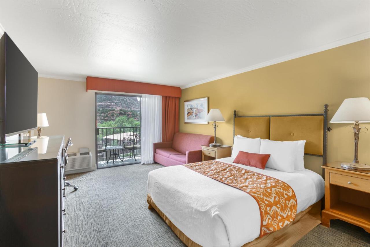 Queen Room-Disability Access - Non smoking at Best Western Plus Arroyo Roble Hotel & Creekside Villas