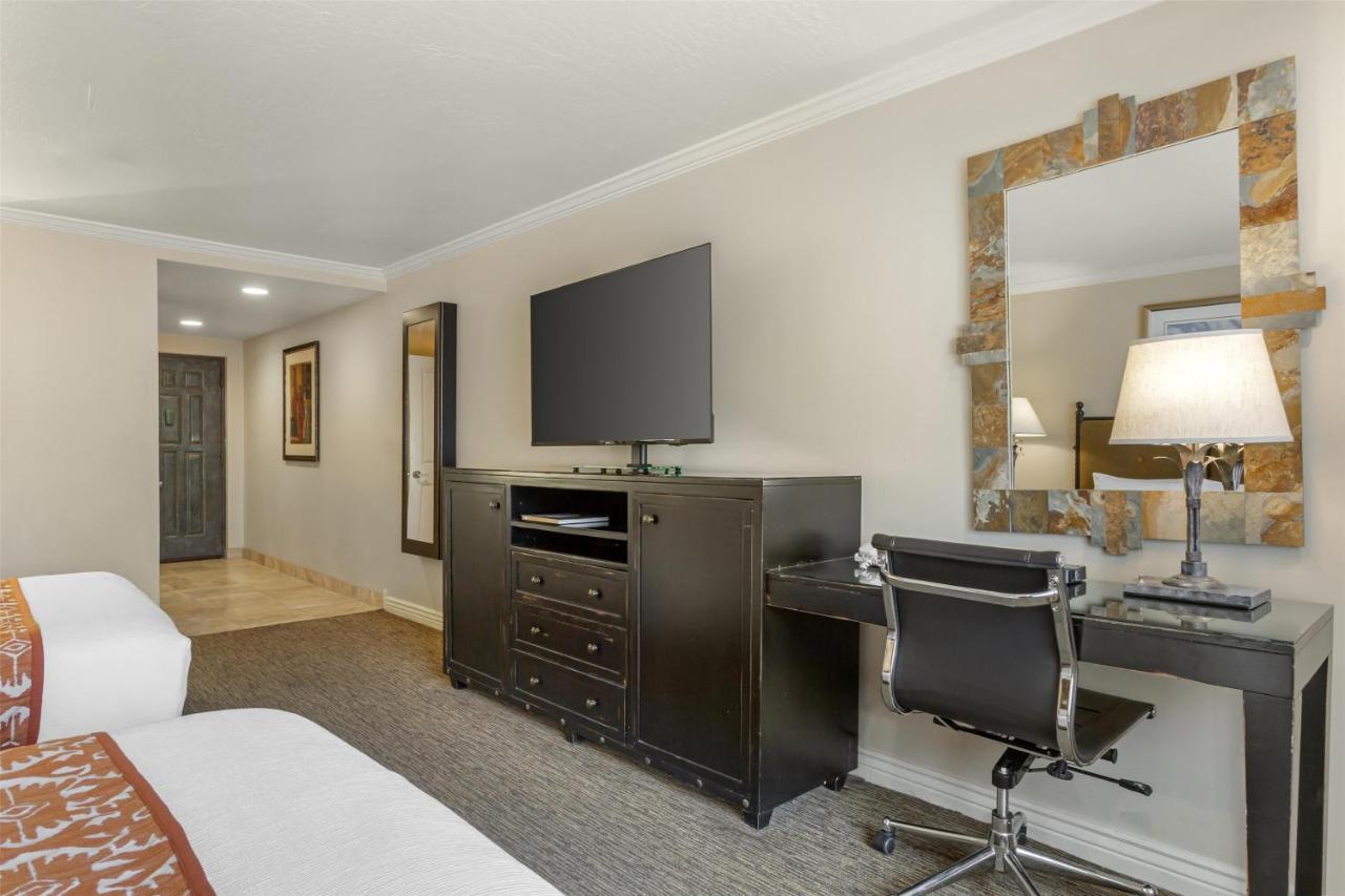 Queen Room with Two Queen Beds-Disability Access - Non smoking at Best Western Plus Arroyo Roble Hotel & Creekside Villas