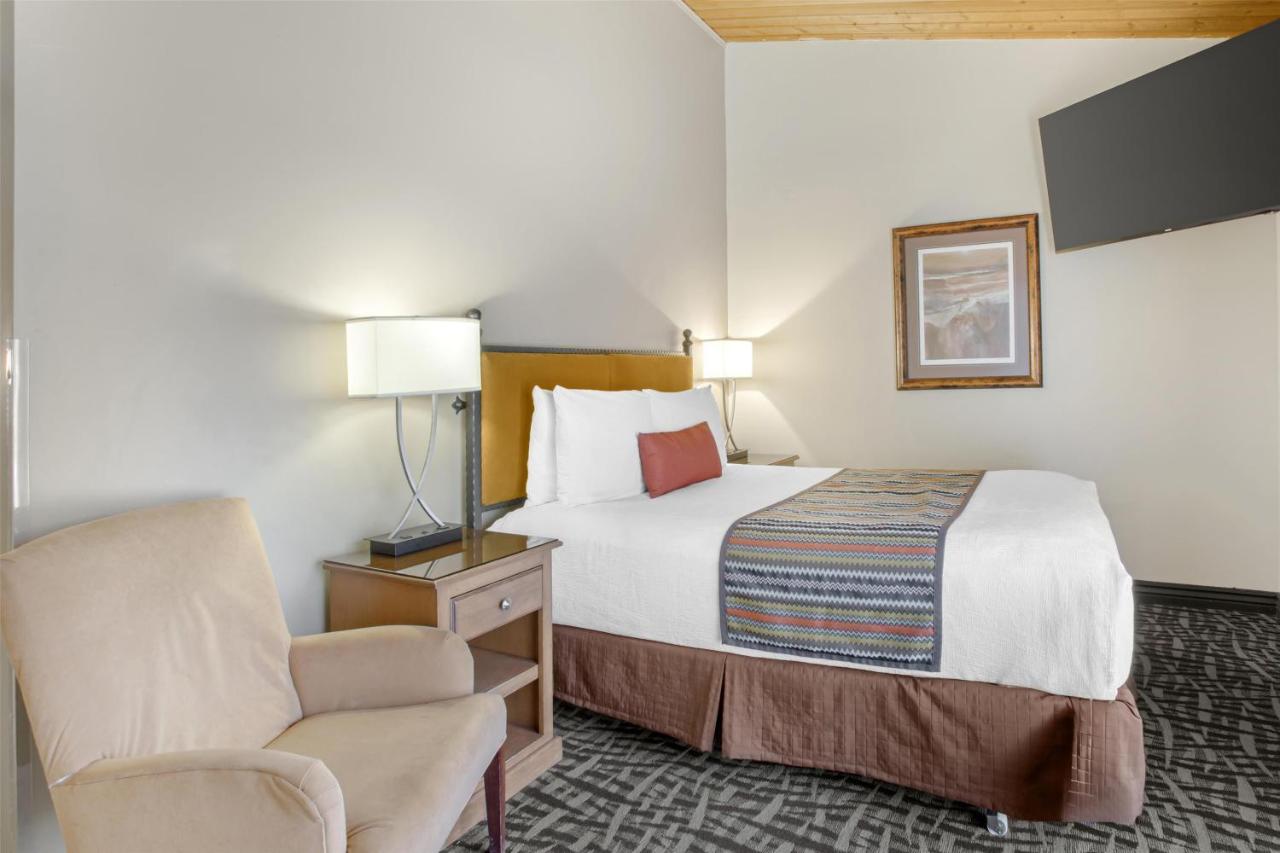 Two-Bedroom Villa (6 Adults) - Non smoking at Best Western Plus Arroyo Roble Hotel & Creekside Villas