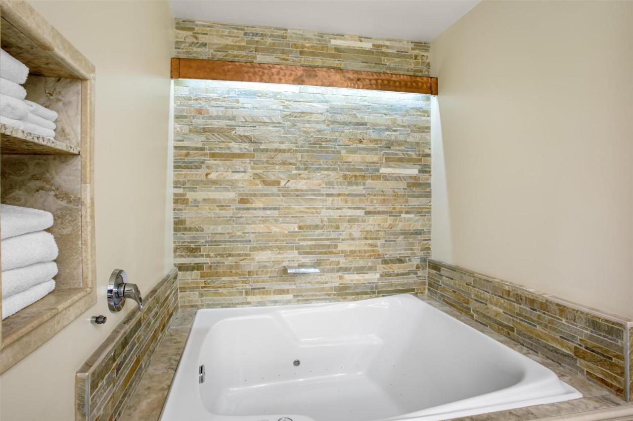 Two-Bedroom Villa (6 Adults) - Non smoking at Best Western Plus Arroyo Roble Hotel & Creekside Villas