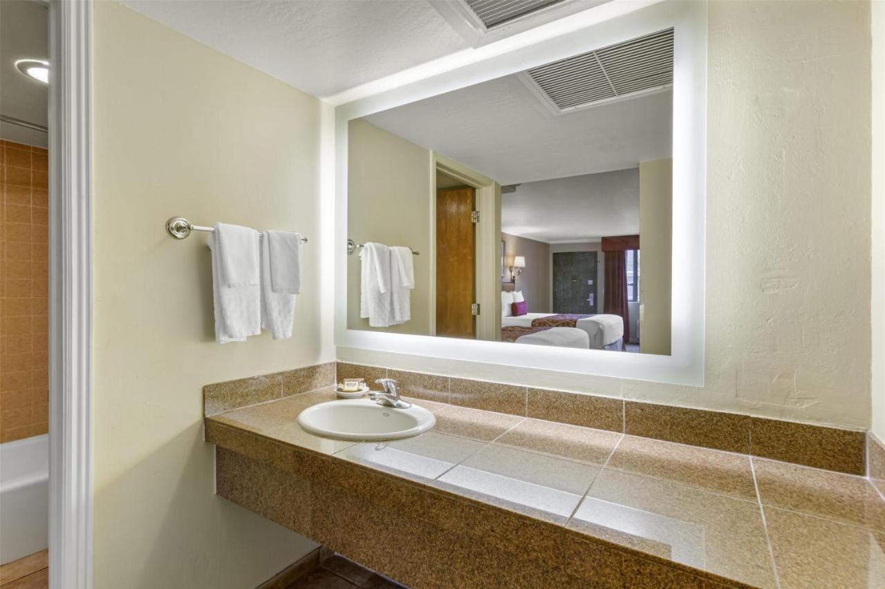  | Best Western Plus Arroyo Roble Hotel & Creekside Villas