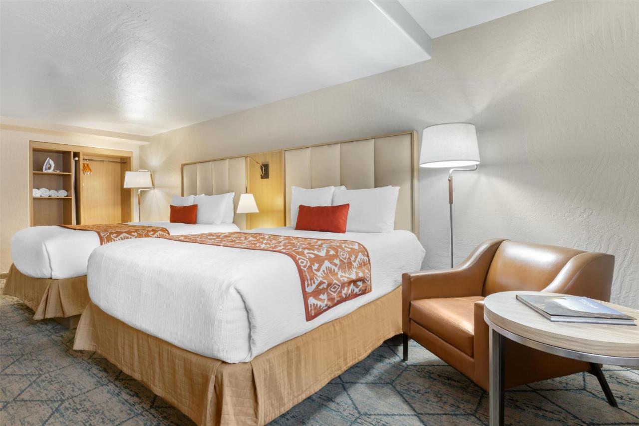 Queen Room with Two Queen Beds - No View at Best Western Plus Arroyo Roble Hotel & Creekside Villas