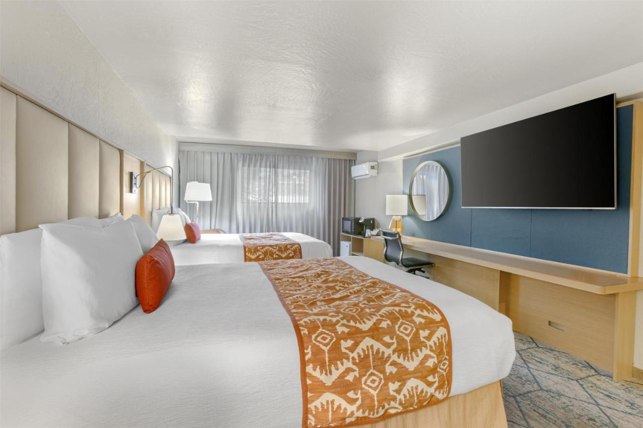 Queen Room with Two Queen Beds - No View at Best Western Plus Arroyo Roble Hotel & Creekside Villas