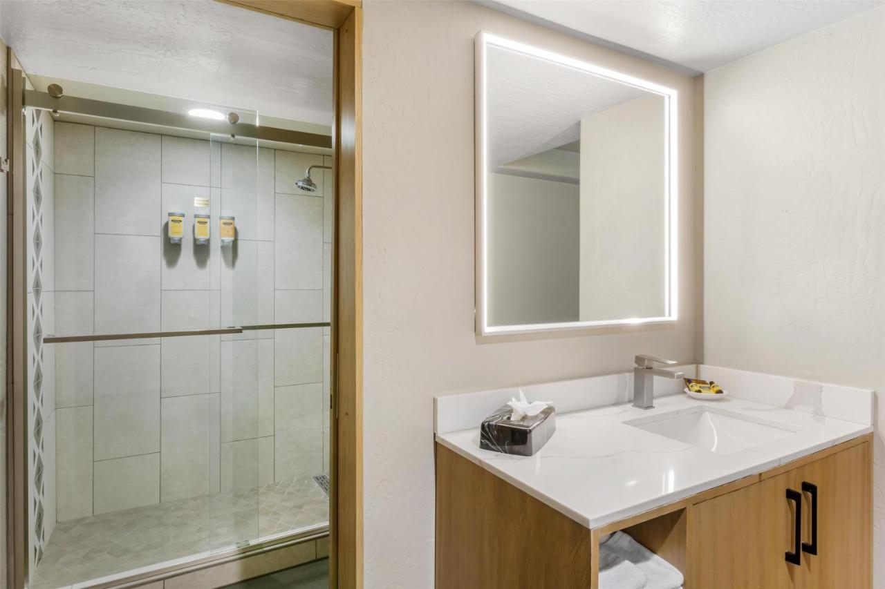  | Best Western Plus Arroyo Roble Hotel & Creekside Villas