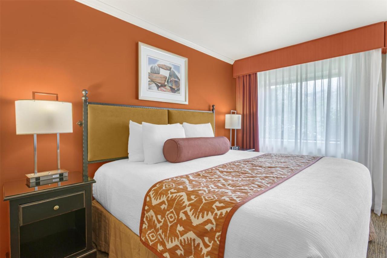 King Room with Fireplace - Non smoking at Best Western Plus Arroyo Roble Hotel & Creekside Villas