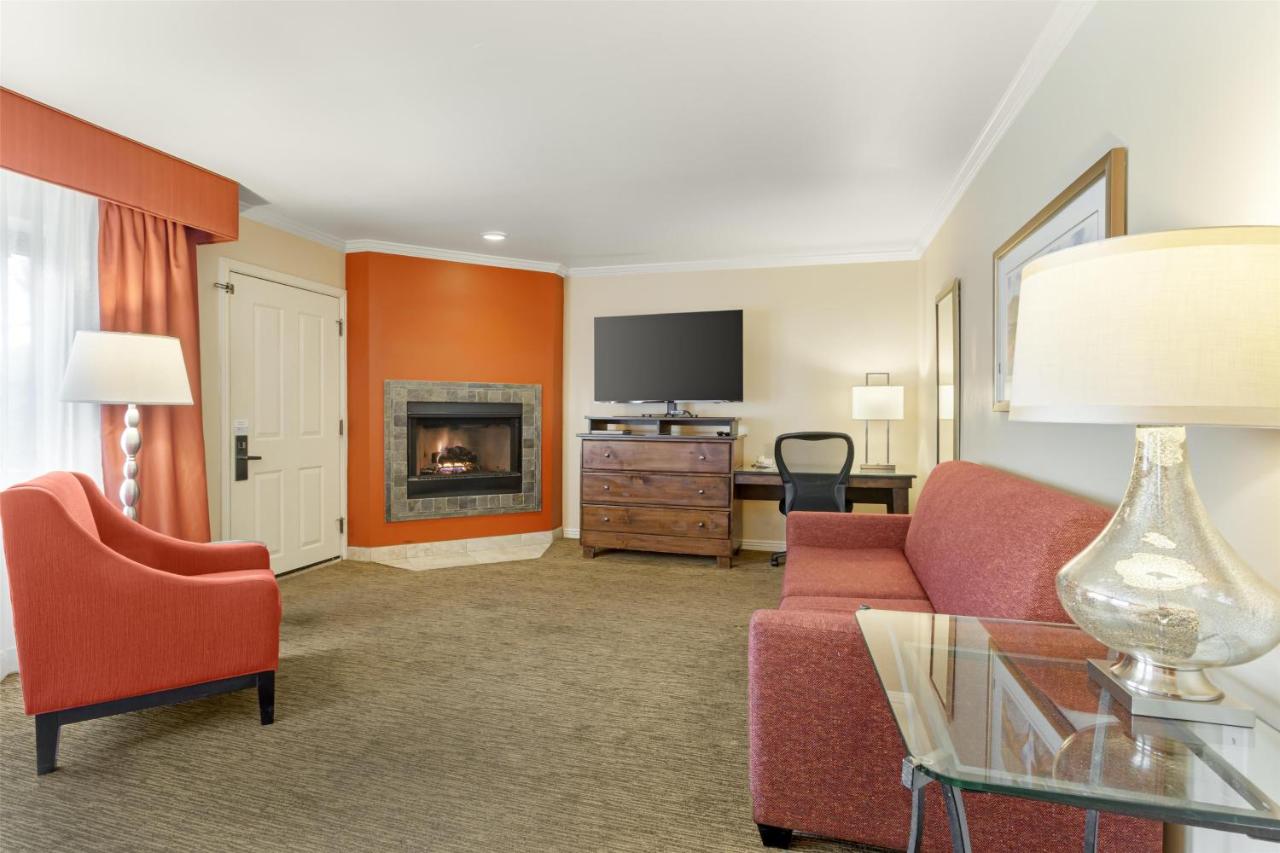 King Room with Fireplace - Non smoking at Best Western Plus Arroyo Roble Hotel & Creekside Villas