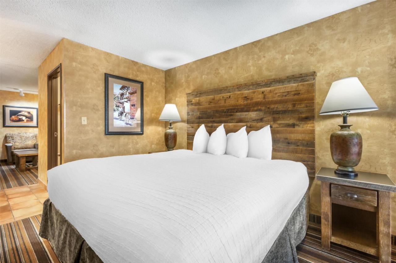 King Suite - Non-Smoking at Best Western Plus Inn of Santa Fe