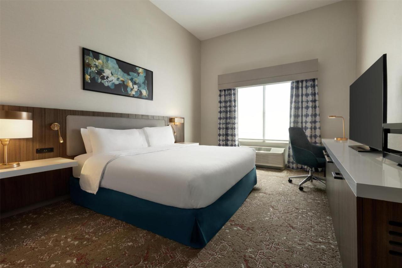 | Hilton Garden Inn Riverhead