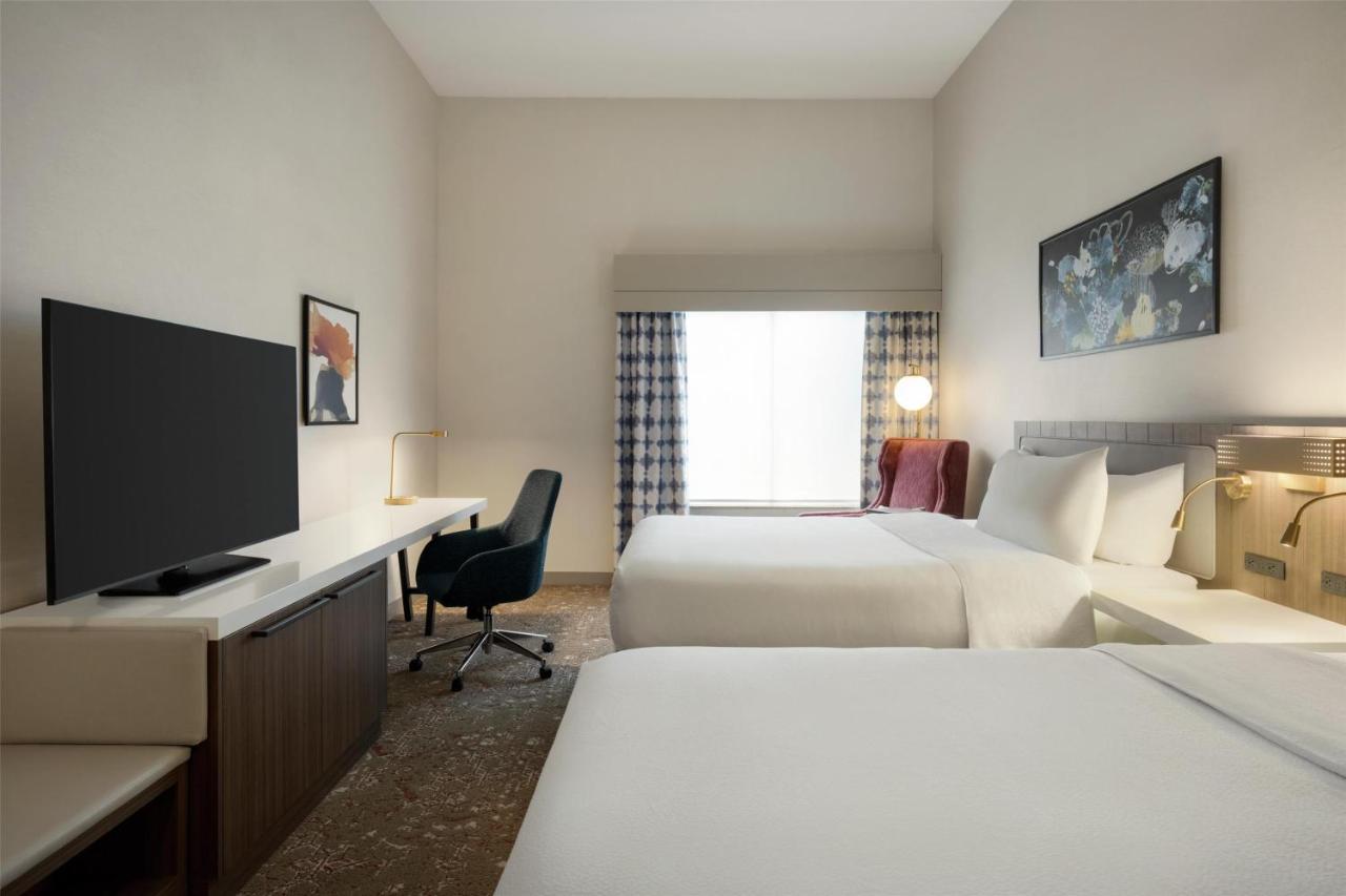 | Hilton Garden Inn Riverhead