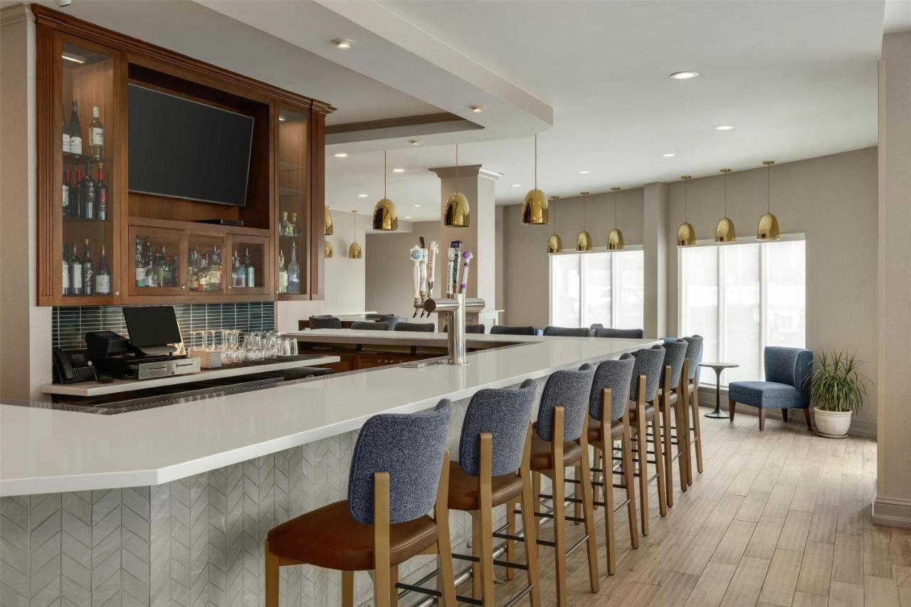 | Hilton Garden Inn Riverhead