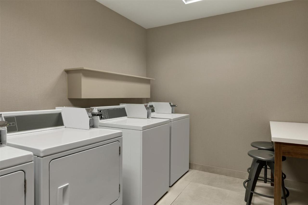| Hilton Garden Inn Riverhead
