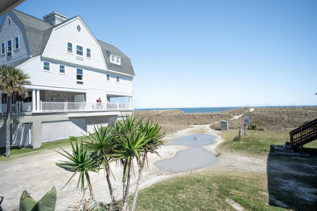 | Elizabeth Pointe Lodge