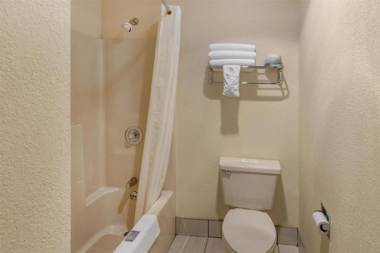  | Best Western Parkside Inn