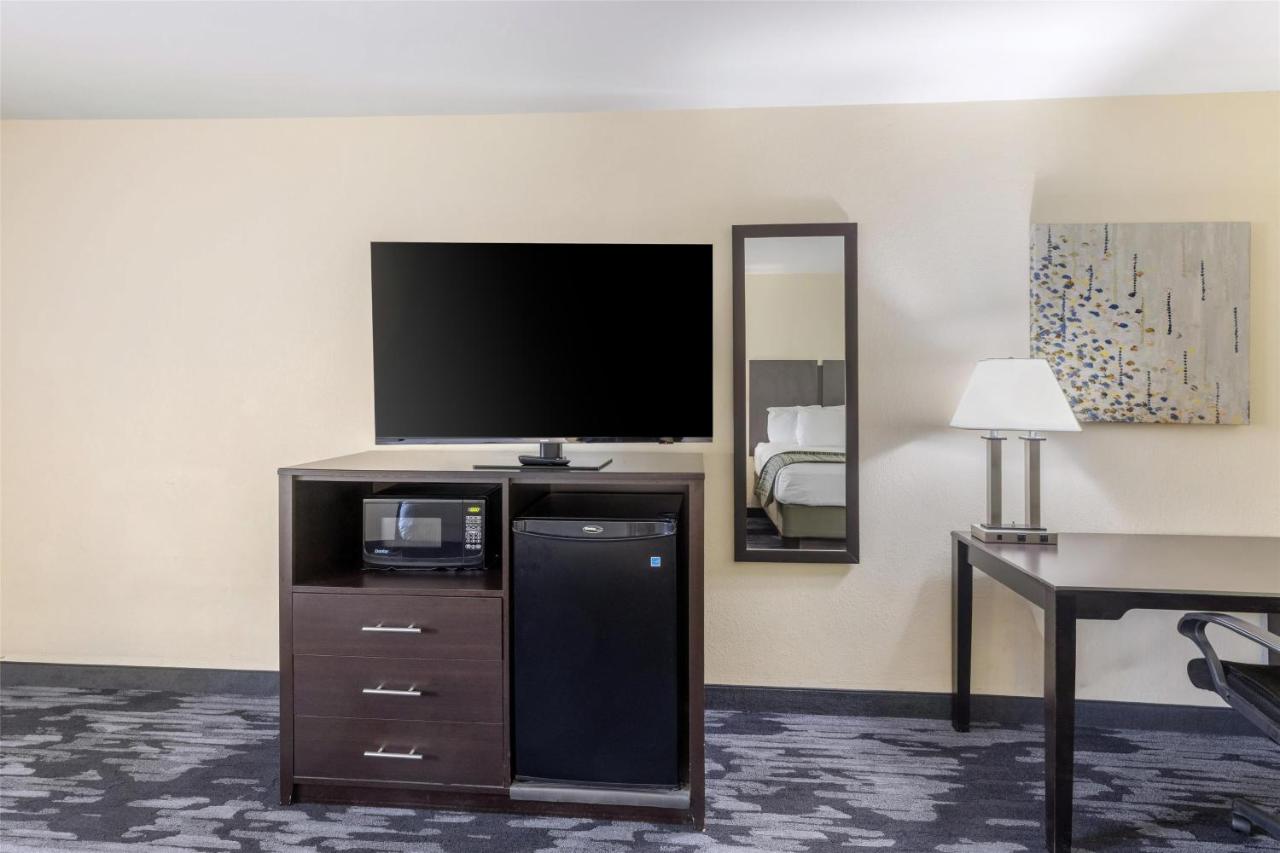 Double Room with Two Double Beds at Best Western Parkside Inn