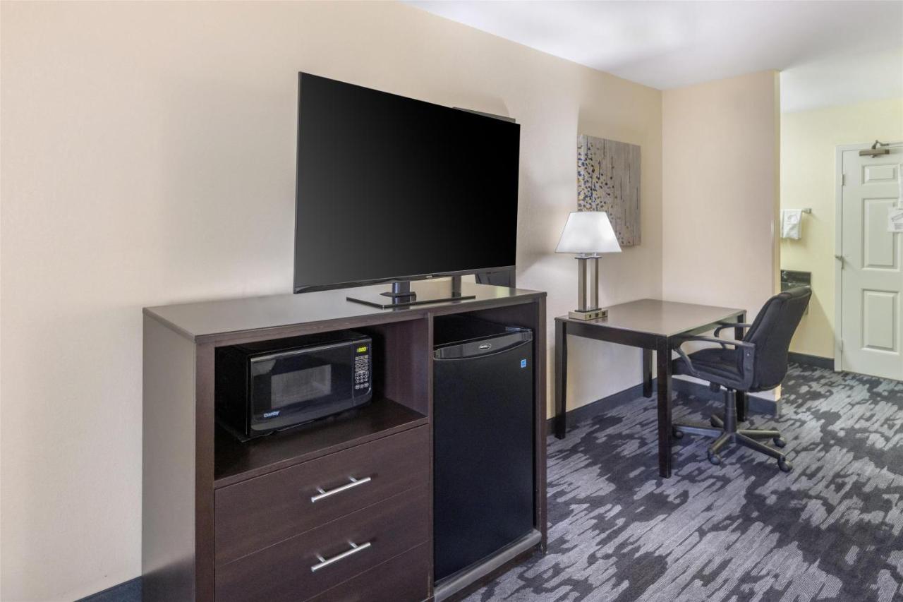  | Best Western Parkside Inn