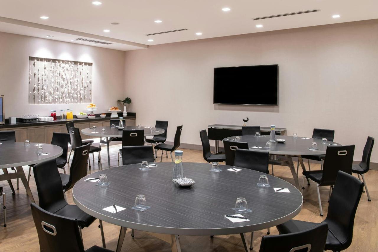 AC Hotel by Marriott Seattle Bellevue/Downtown