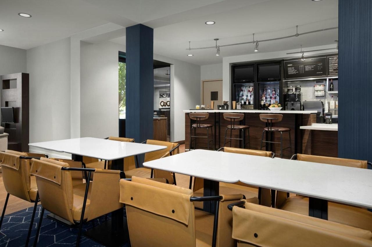 | Courtyard by Marriott Colorado Springs South