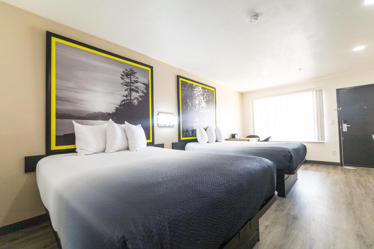 Double Room with Two Double Beds - Non-Smoking at Super 8 by Wyndham Jasper TX