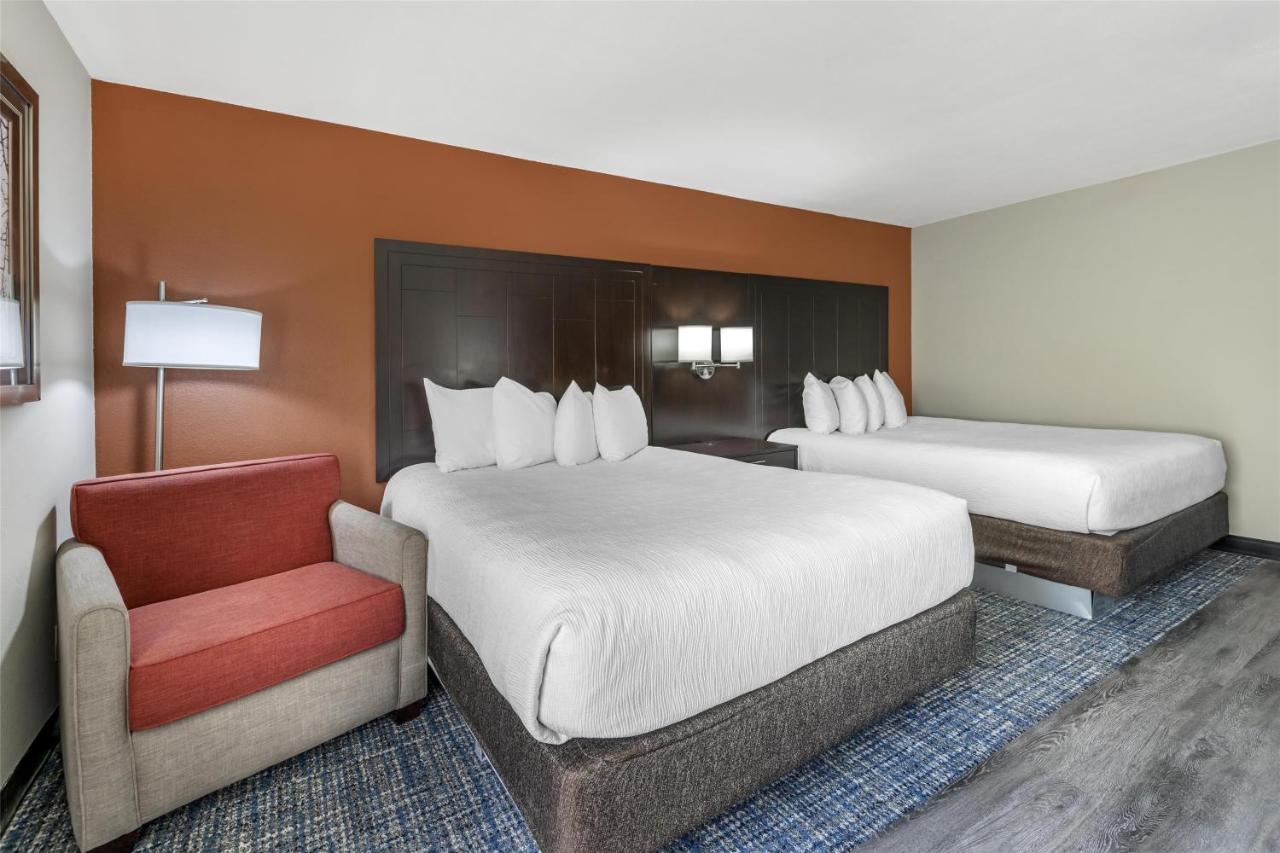 | Best Western Plus Lee's Summit Hotel & Suites