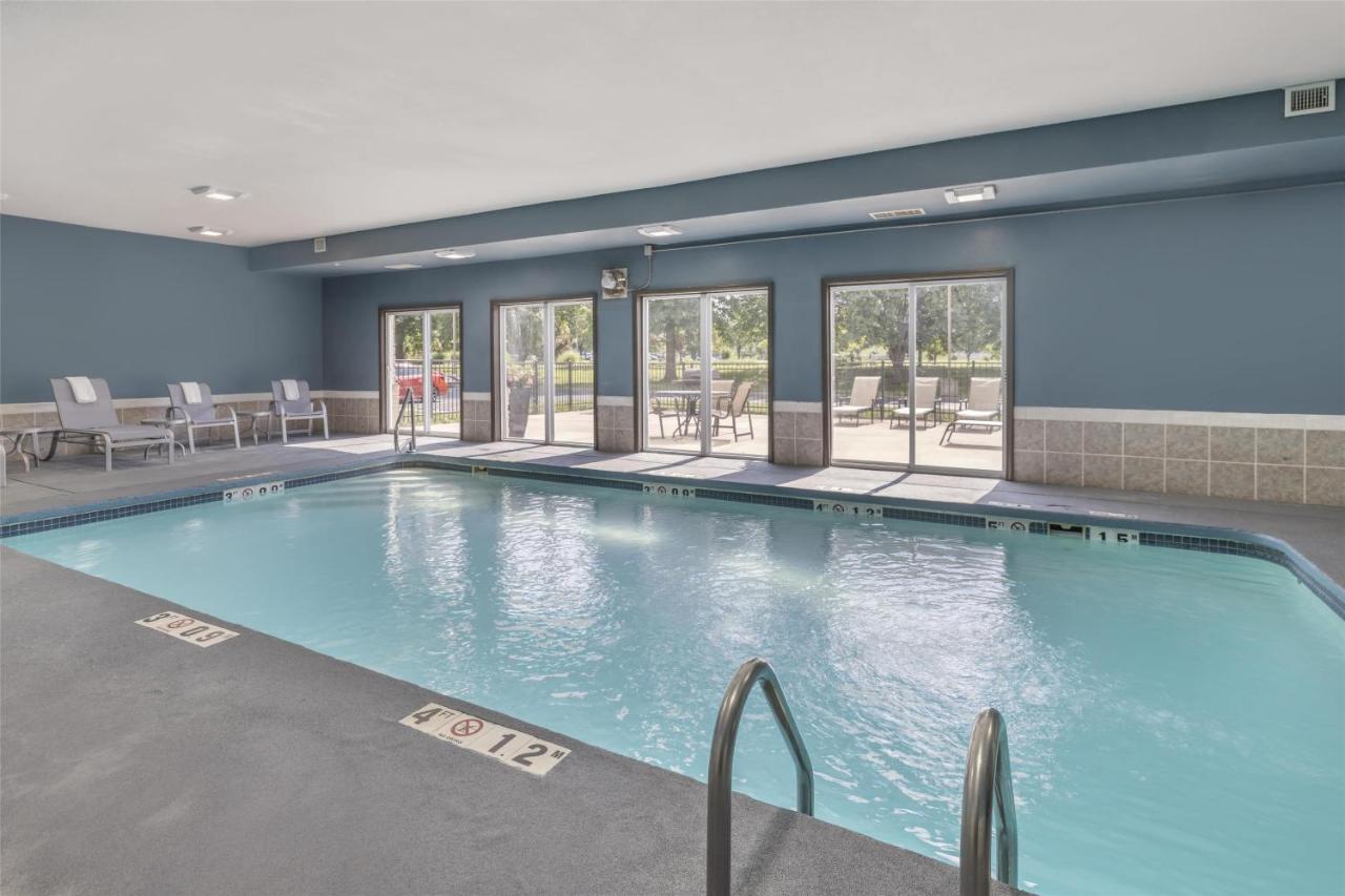 | Best Western Plus Lee's Summit Hotel & Suites