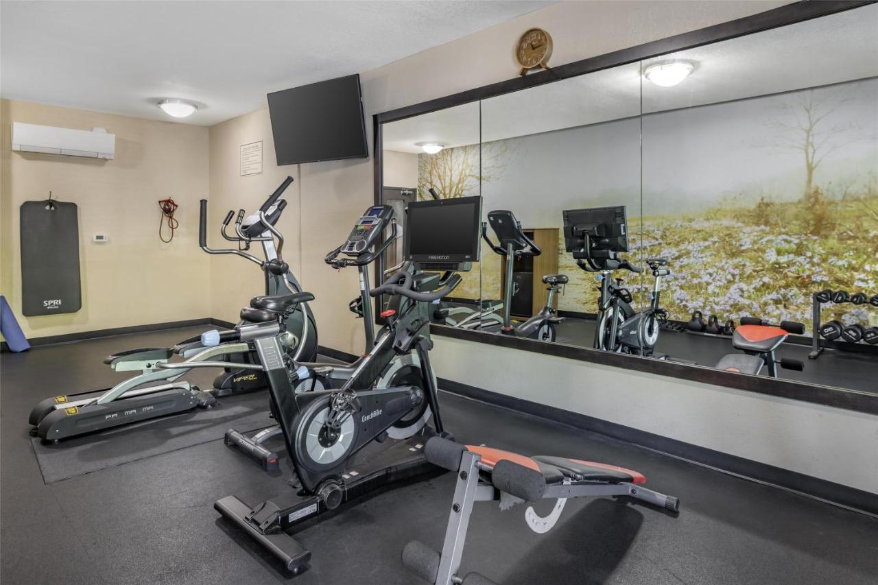 | Best Western Plus Lee's Summit Hotel & Suites
