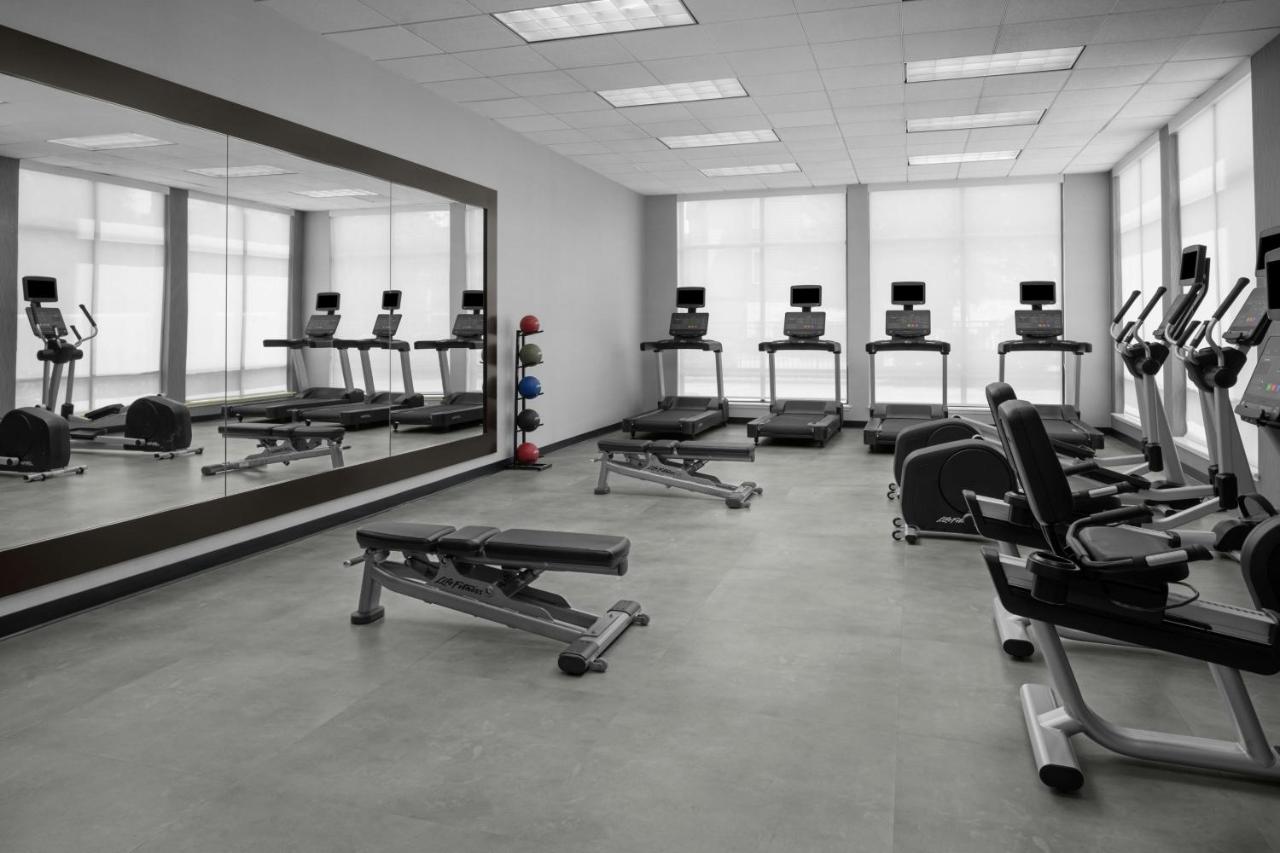 | Courtyard By Marriott Houston Kingwood
