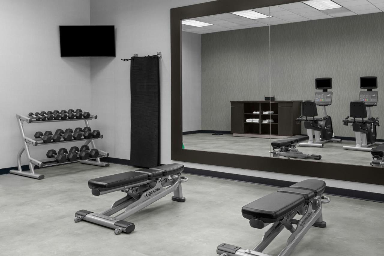 | Courtyard By Marriott Houston Kingwood