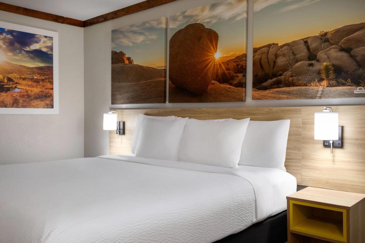 1 King Bed, Mobility Accessible Suite, Roll-In Shower, Non-Smoking at Days Inn by Wyndham Suites Fredericksburg