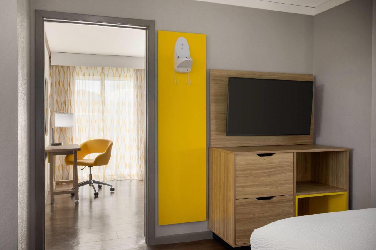 Studio Suite with 2 Queen Beds and 1 King Bed, Non-Smoking at Days Inn by Wyndham Suites Fredericksburg