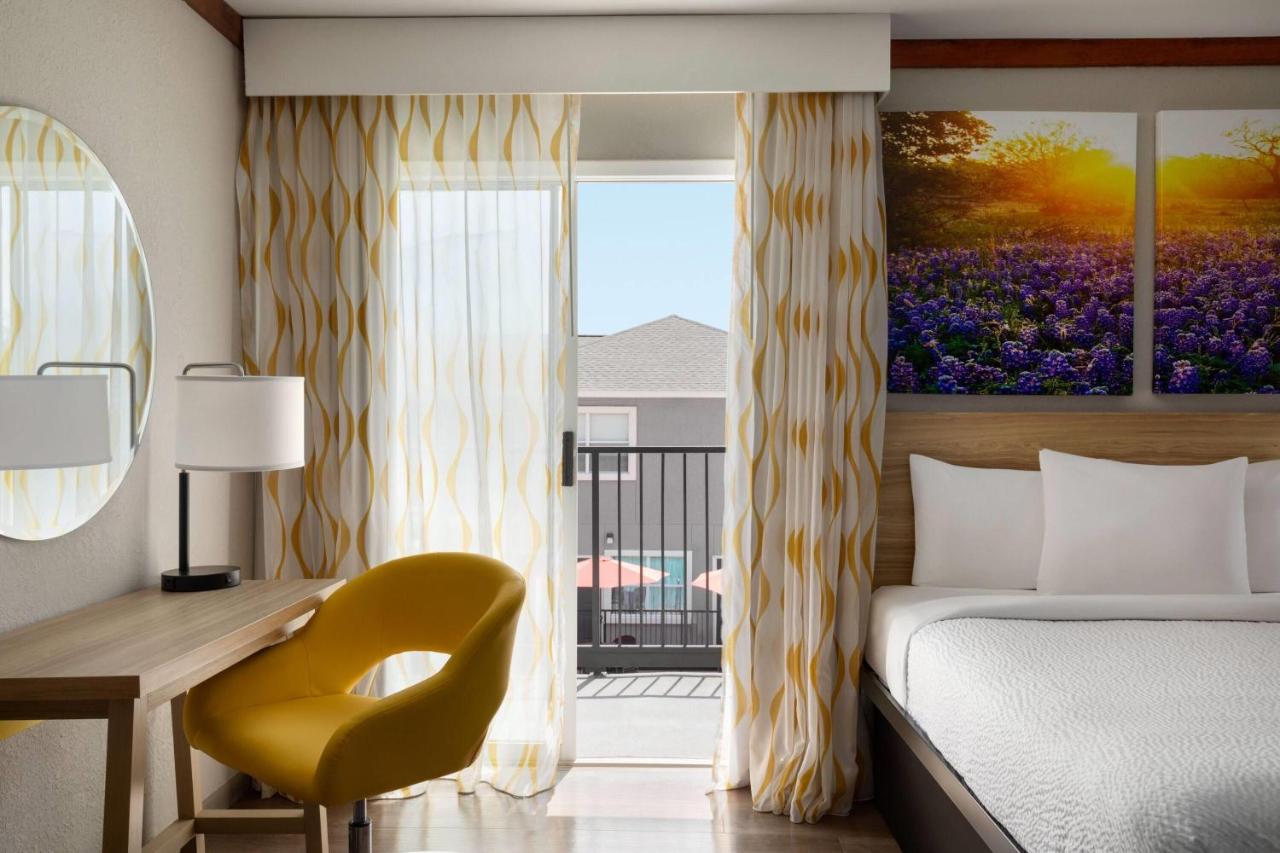Studio Suite with 2 Queen Beds and 1 King Bed, Non-Smoking at Days Inn by Wyndham Suites Fredericksburg