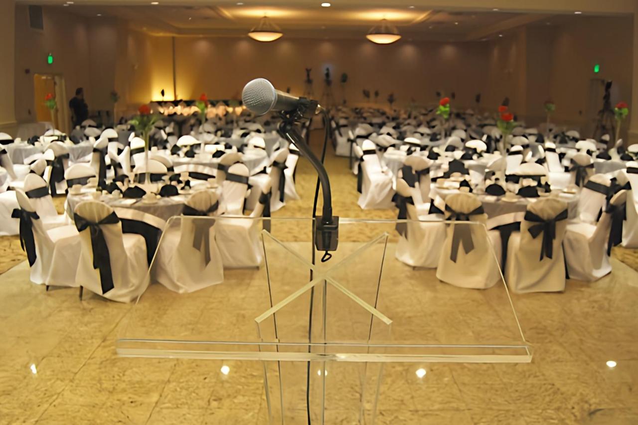 | Chateau Resort & Conference Center