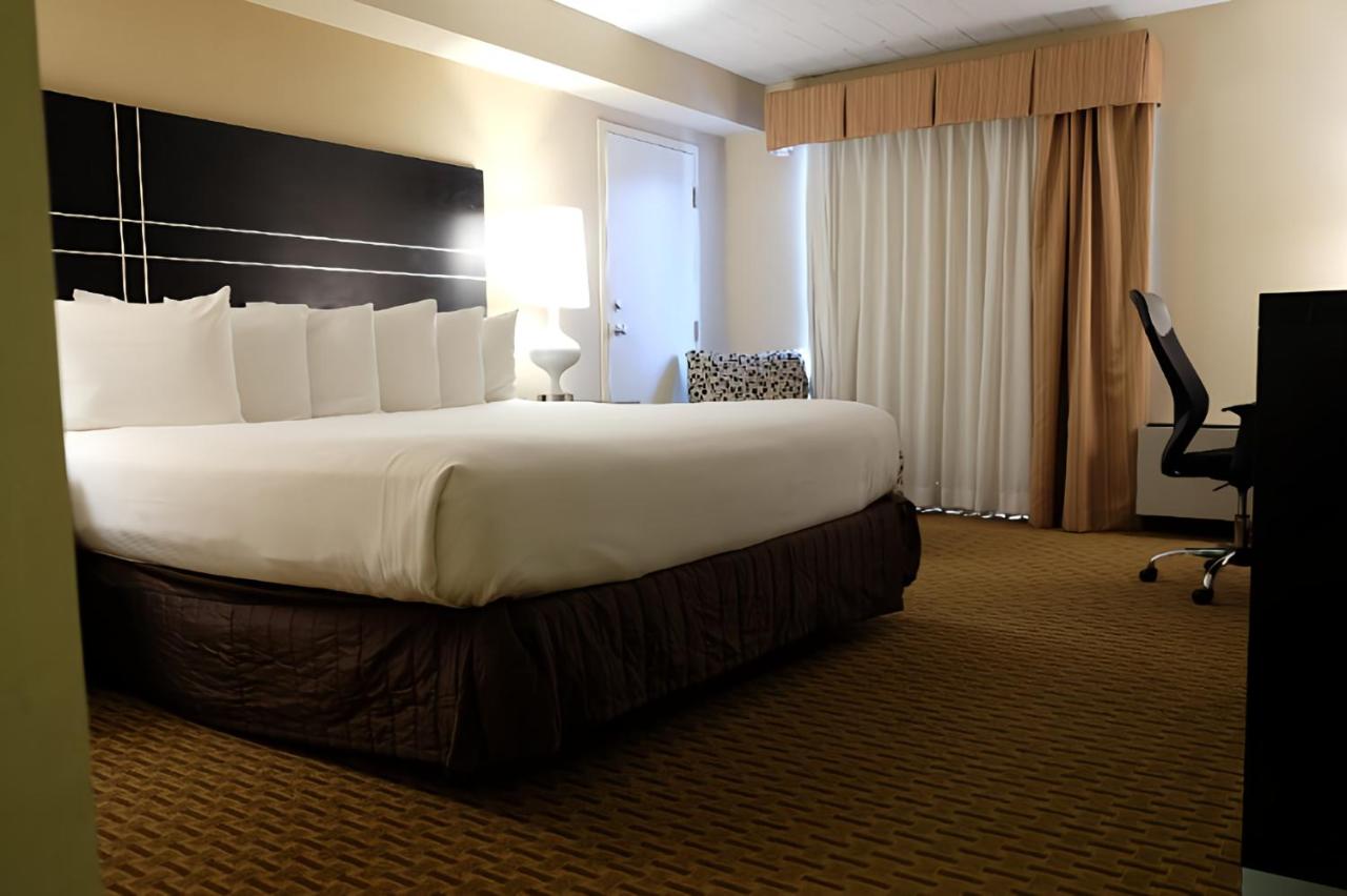 Mountainview Superior King Room at Chateau Resort & Conference Center