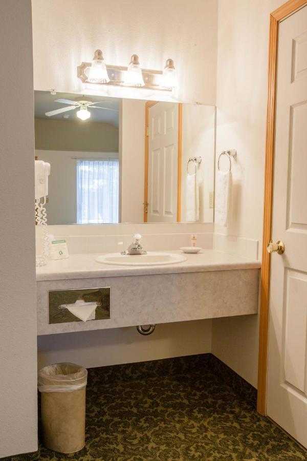  | Rivers Edge Resort