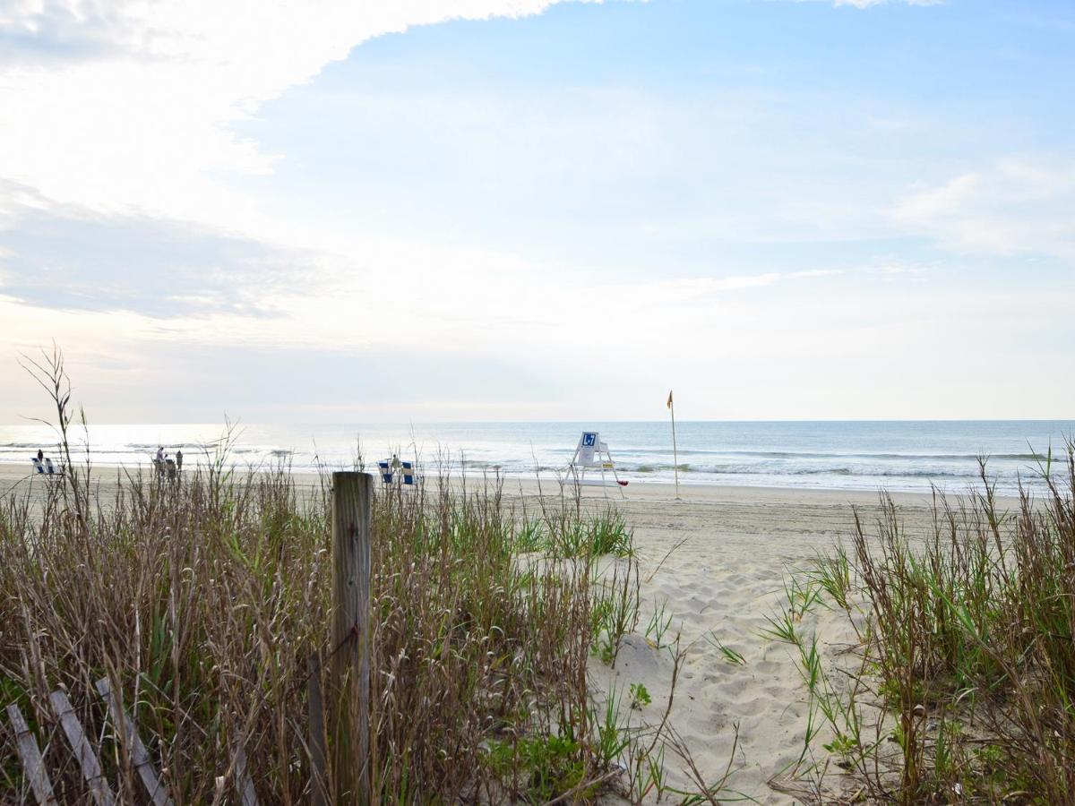 | Holiday Sands at South Beach
