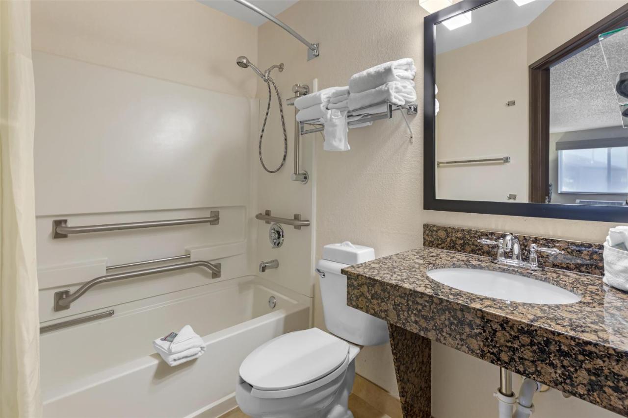Queen Room with Two Queen Beds - Disability Access - Non-Smoking at Best Western Alpenglo Lodge